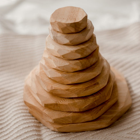 QTOYS - Natural Wooden Stacking Stones - Set of 10